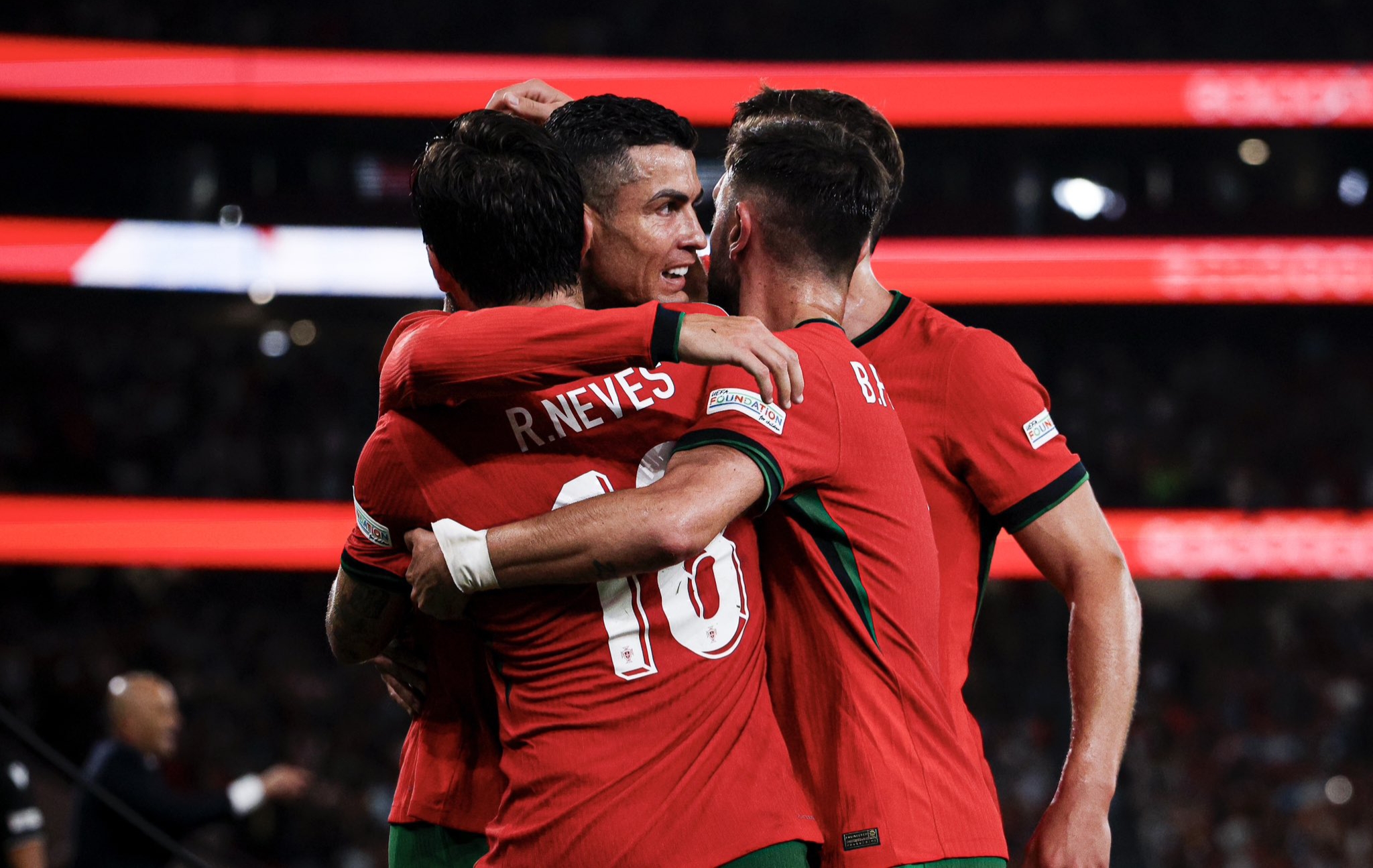 瑞典队力克葡萄牙队，许昕点燃赛场