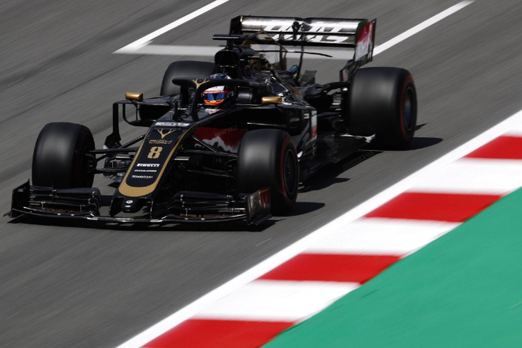 开云体育-关于雷诺车队完胜哈斯车队，塞恩斯扛起全队的信息