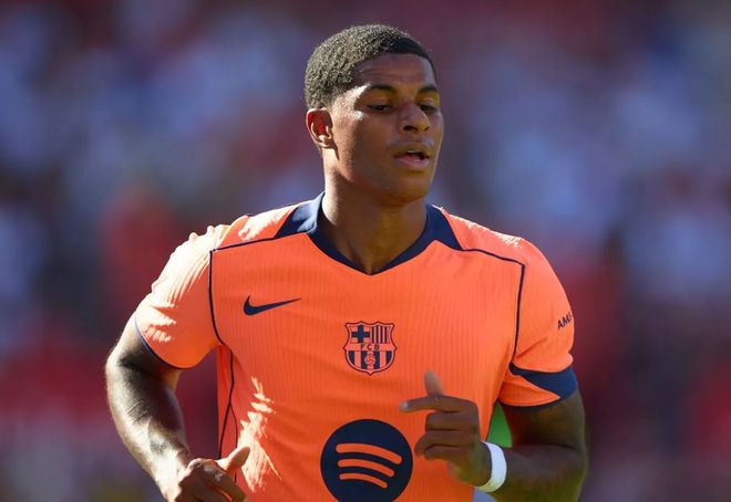 巴西险胜巴萨，阿圭罗高光表现