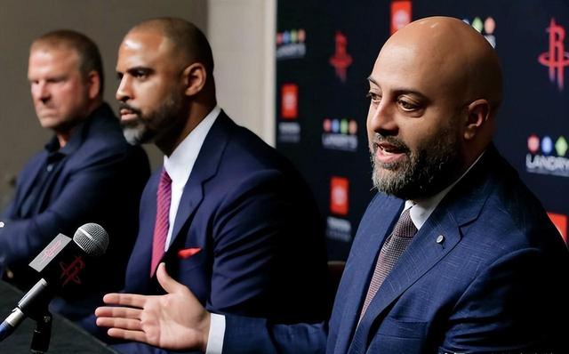 掘金轻取青岛队，范弗利特带队取胜