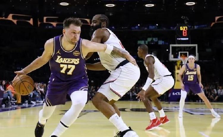 湖人险胜魔术，东契奇刷新纪录